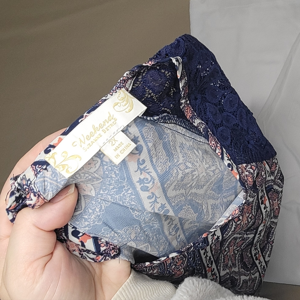 Suzanne Betro Weekend Top - Picture 2 of 3